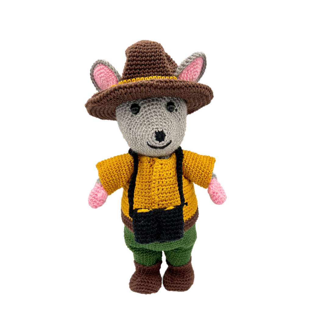 Crochet pattern Ranger Mouse Fully Dressed